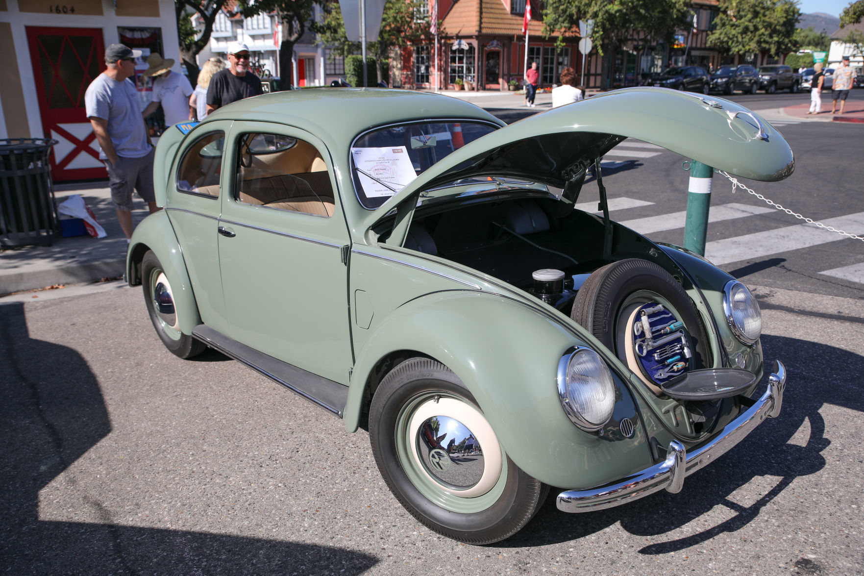 Wheels 'n Windmills Car Show 9